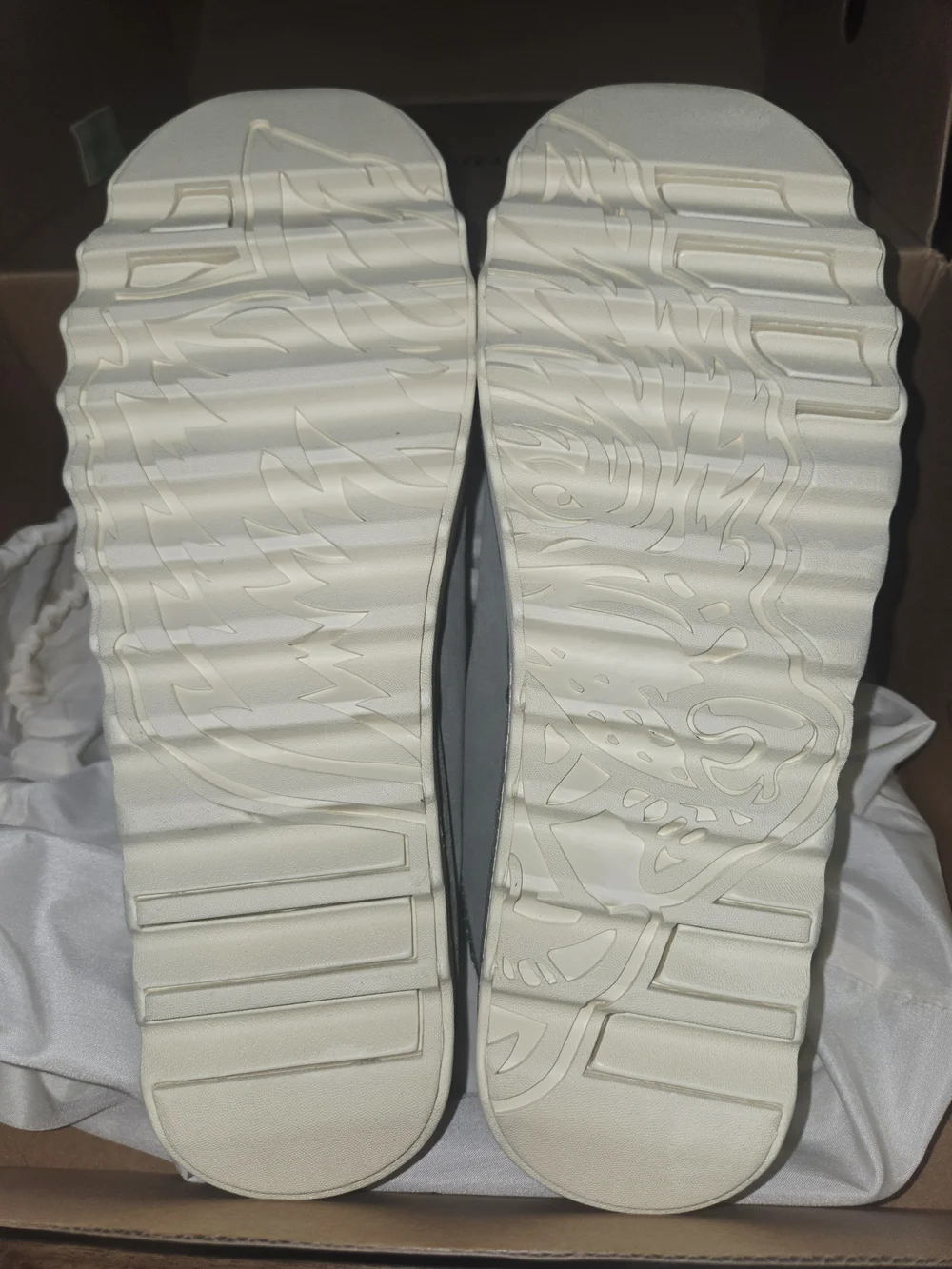 Darc Sport Wolf Head Mammoth Mule Slip-ons In Sage Green. Size 11M/12W